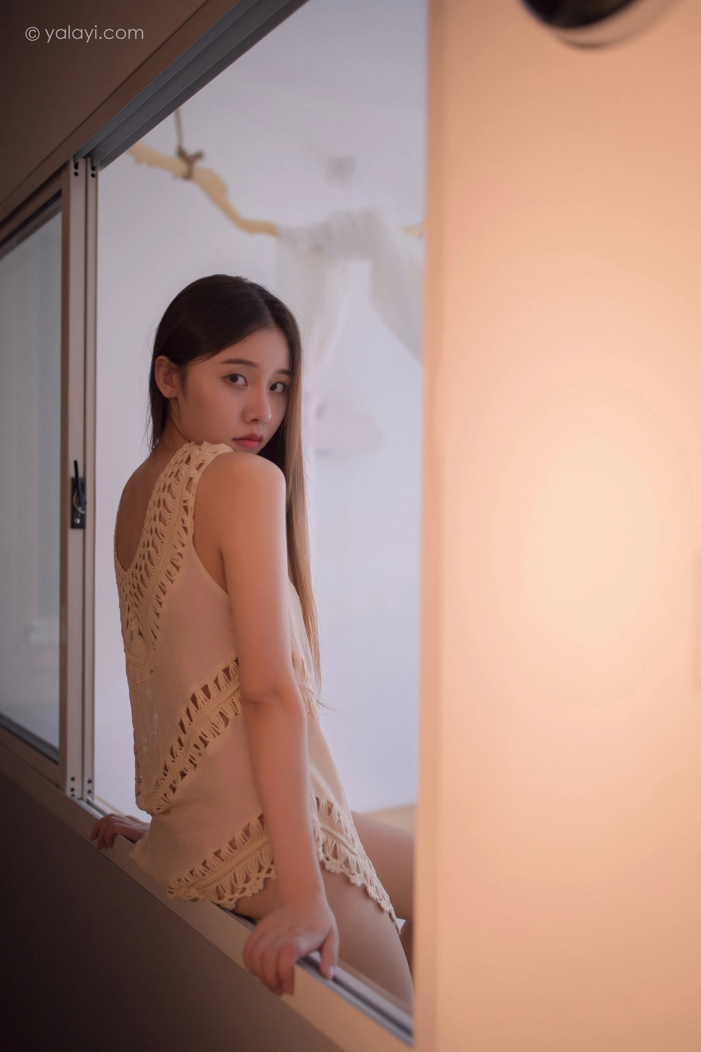 [YALAYI雅拉伊]NO.720 《温柔》 秦语 粉色镂空睡衣性感私房写真集第11张