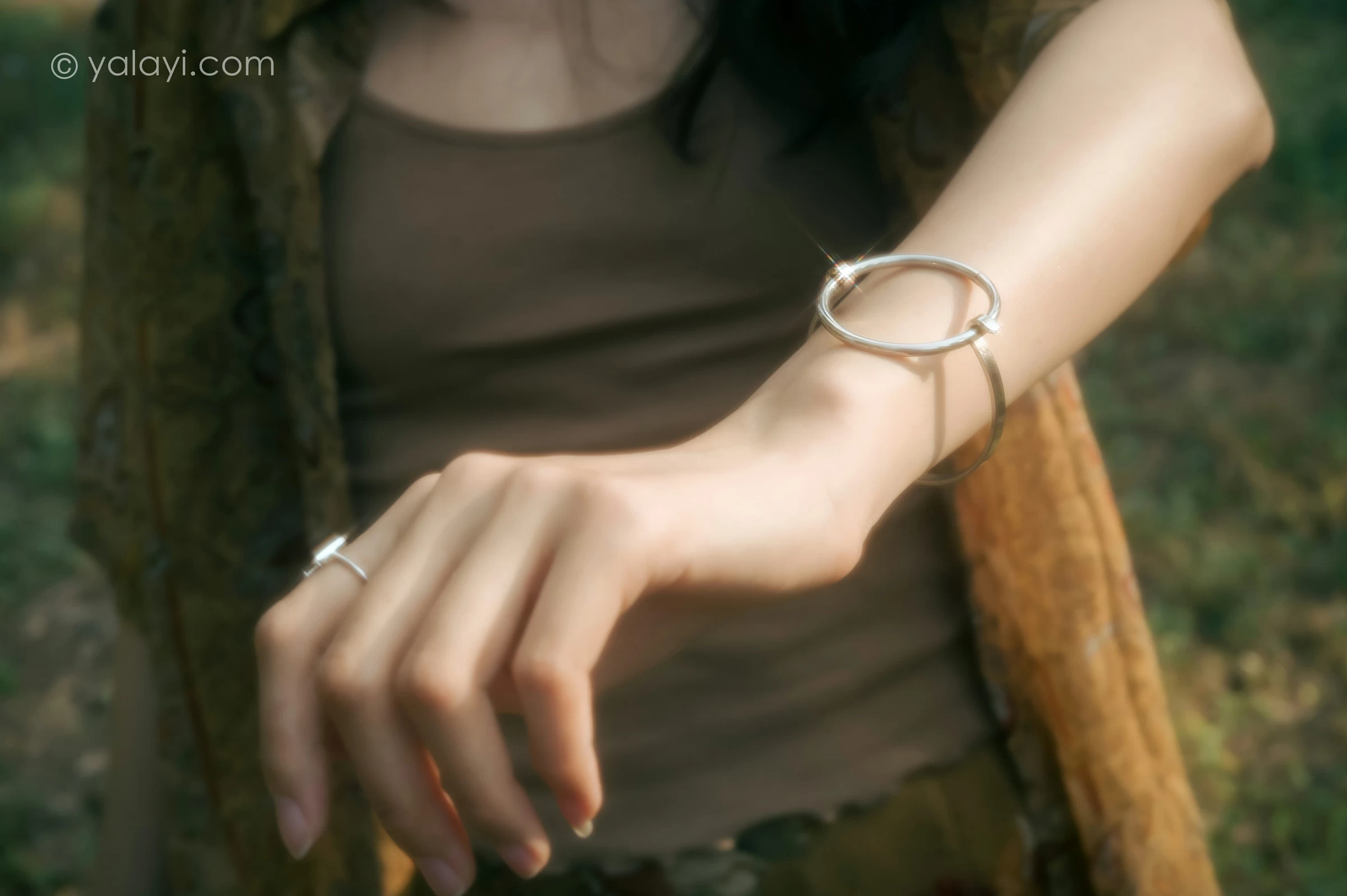 [YALAYI雅拉伊]NO.691 《梦境》 佳佳 橙色性感小背心加短裙私房写真第1张