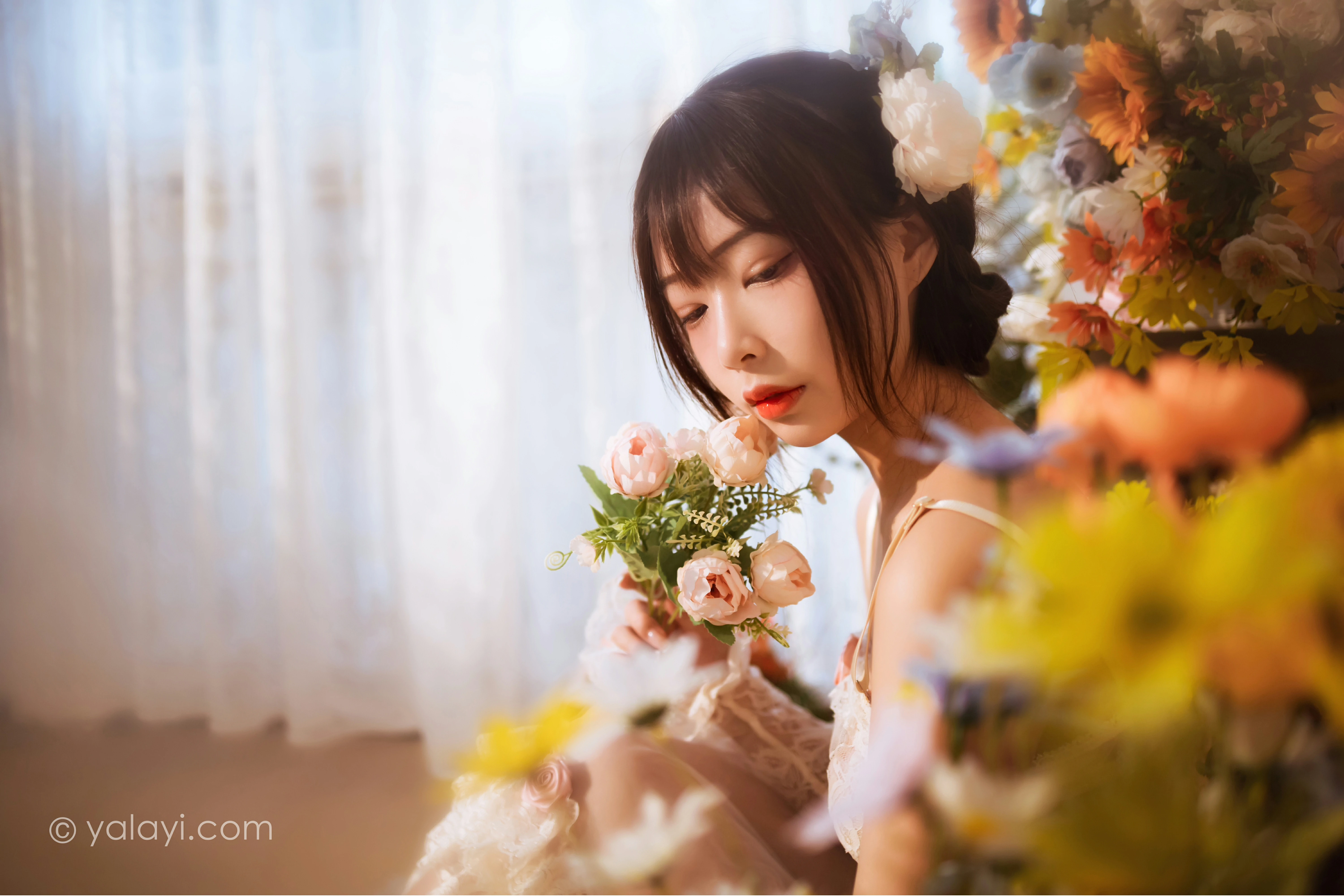 [YALAYI雅拉伊]NO.807 似梦初觉 阿禾 白色透视情趣连衣裙加蕾丝内衣性感私房写真集第8张