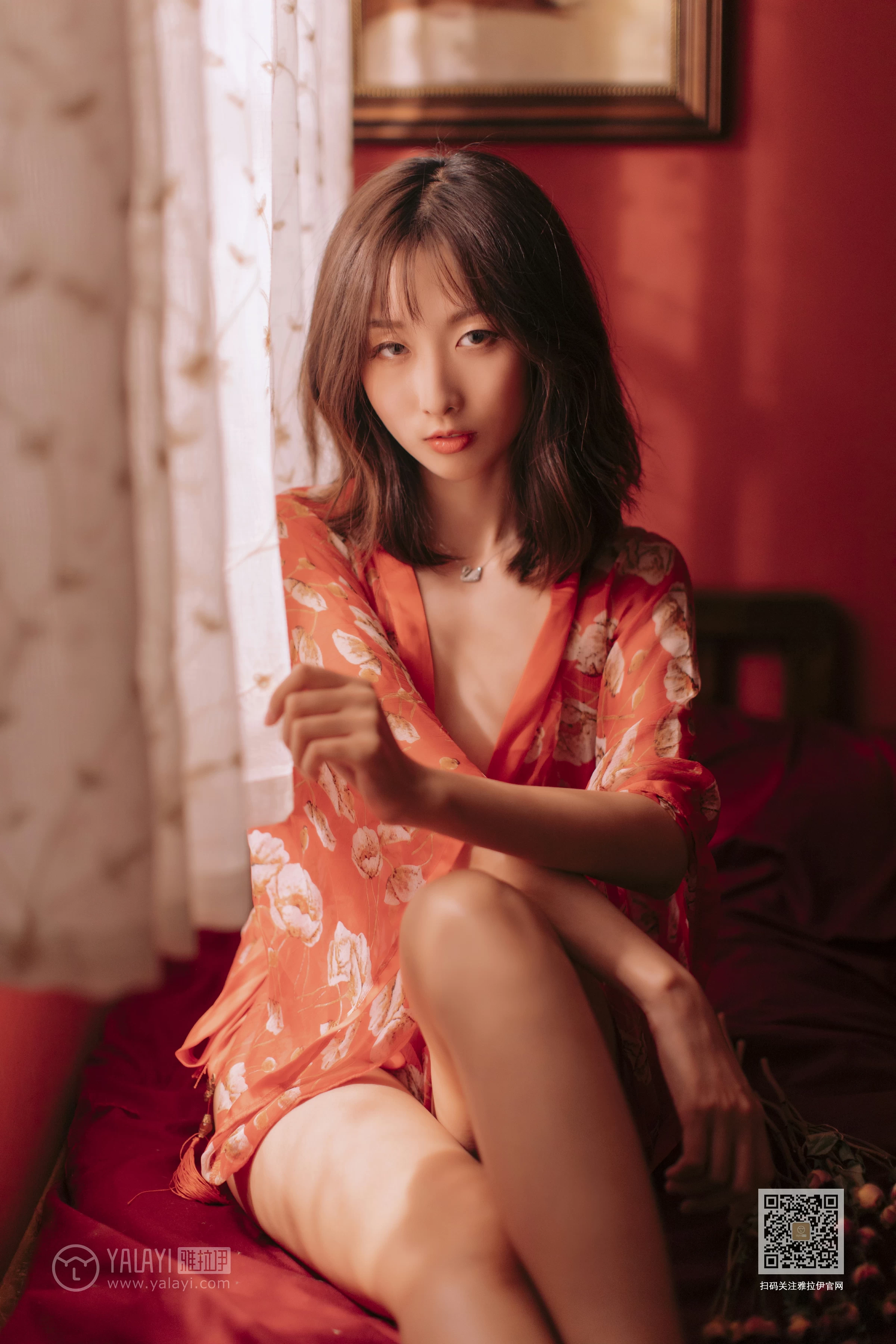 [YALAYI雅拉伊]Vol.460 红妆写真 佳佳 红色睡衣居家性感私房写真集第4张