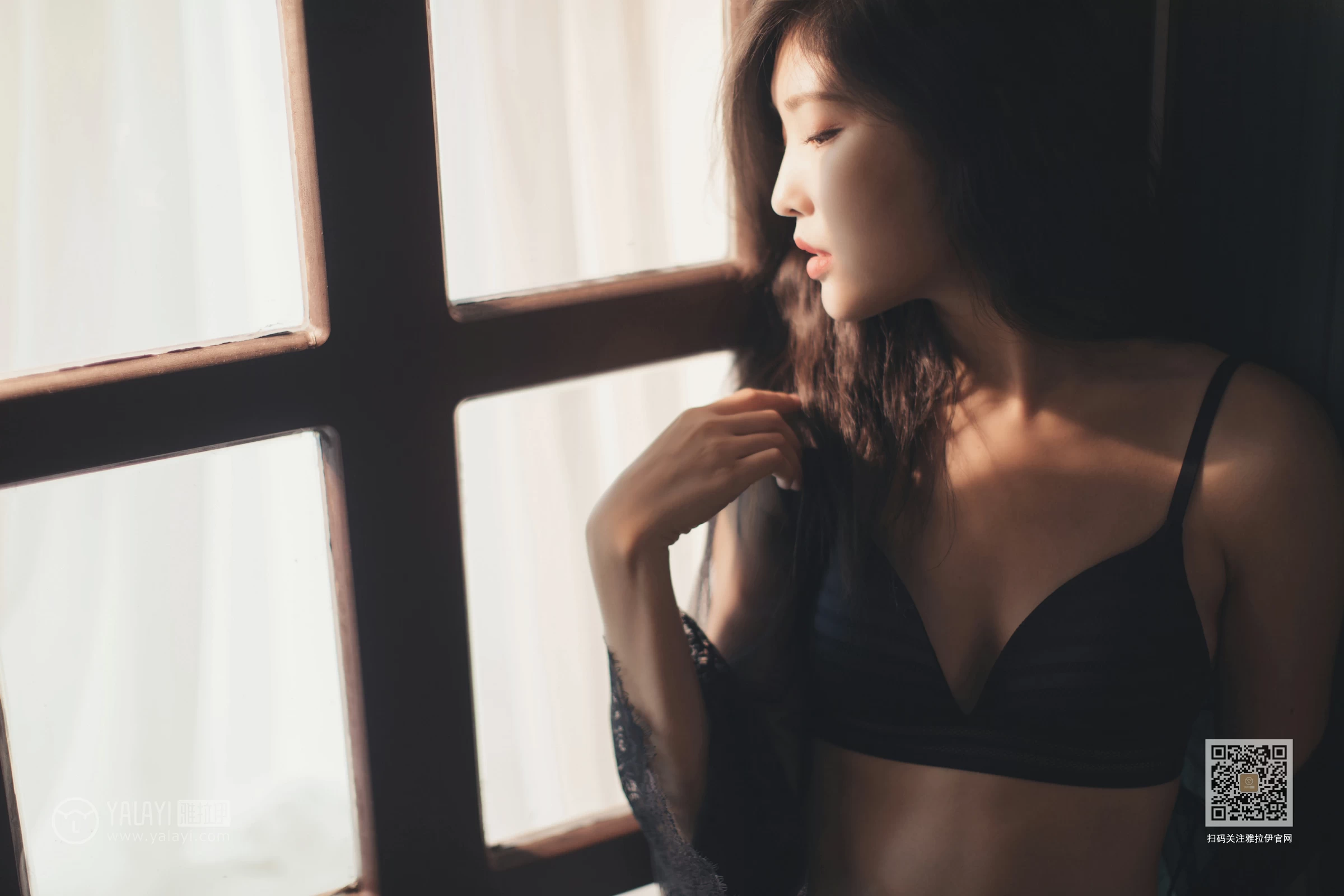 [YALAYI雅拉伊]Vol.470 秋色满房 苍儿 黑色透视情趣睡衣加黑色内衣性感私房写真集第11张