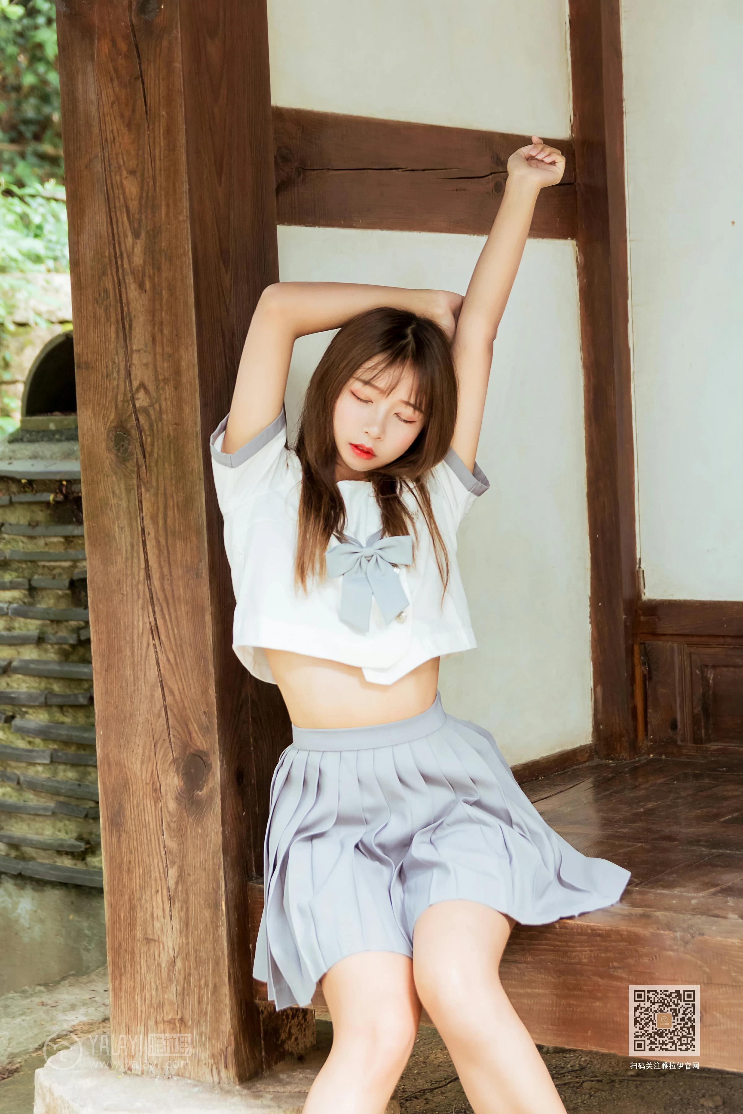 [YALAYI雅拉伊]Vol.471 越秀百褶裙少女 阿禾 日本高中女生制服加短裙性感私房写真集第10张