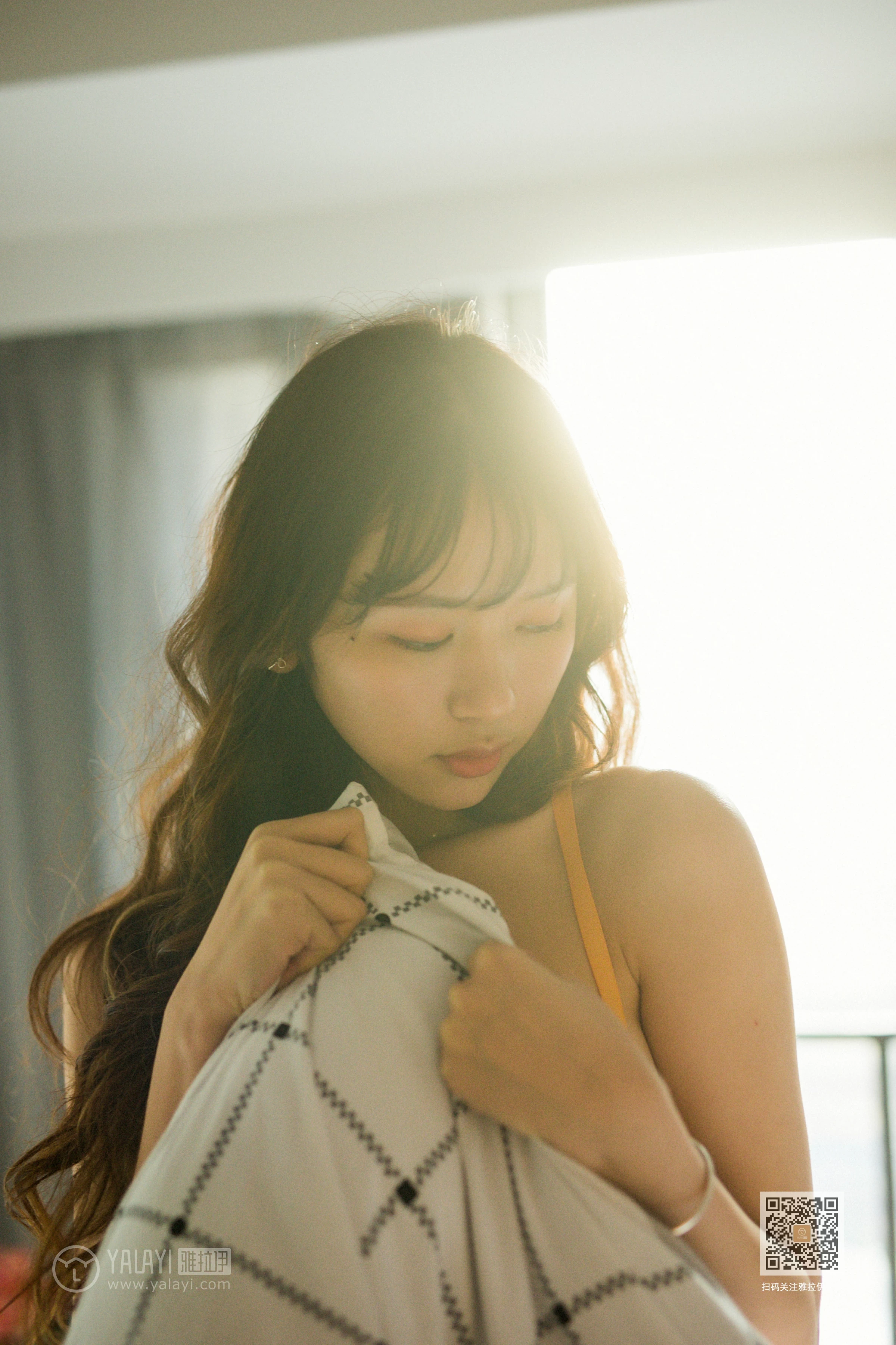 [YALAYI雅拉伊]Vol.511 杏色女孩儿 晓琳 橙色性感内衣居家私房写真集第13张