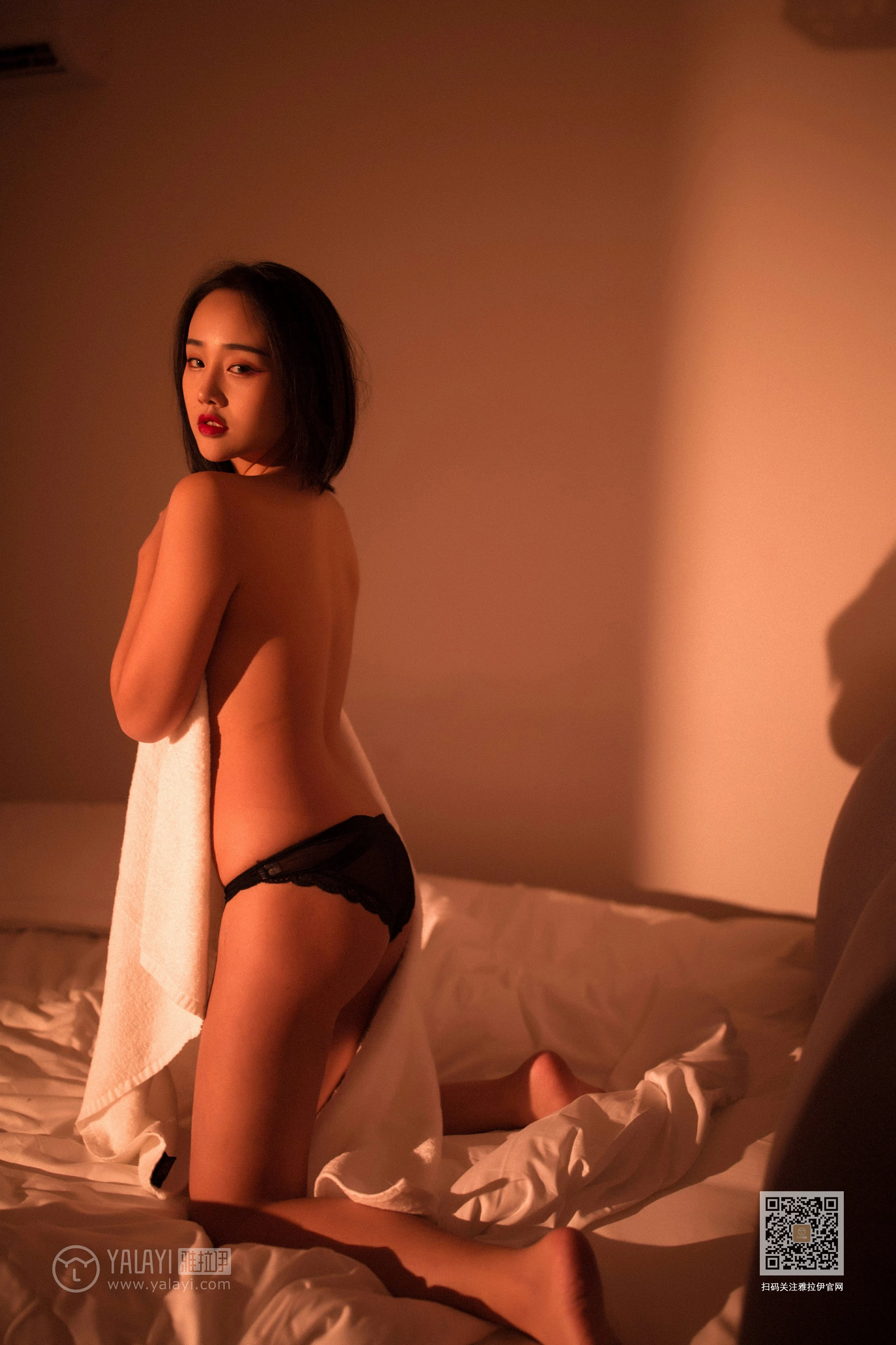 [YALAYI雅拉伊]Vol.522 黑色尤物 优优 透视情趣蕾丝内衣性感私房写真集第16张