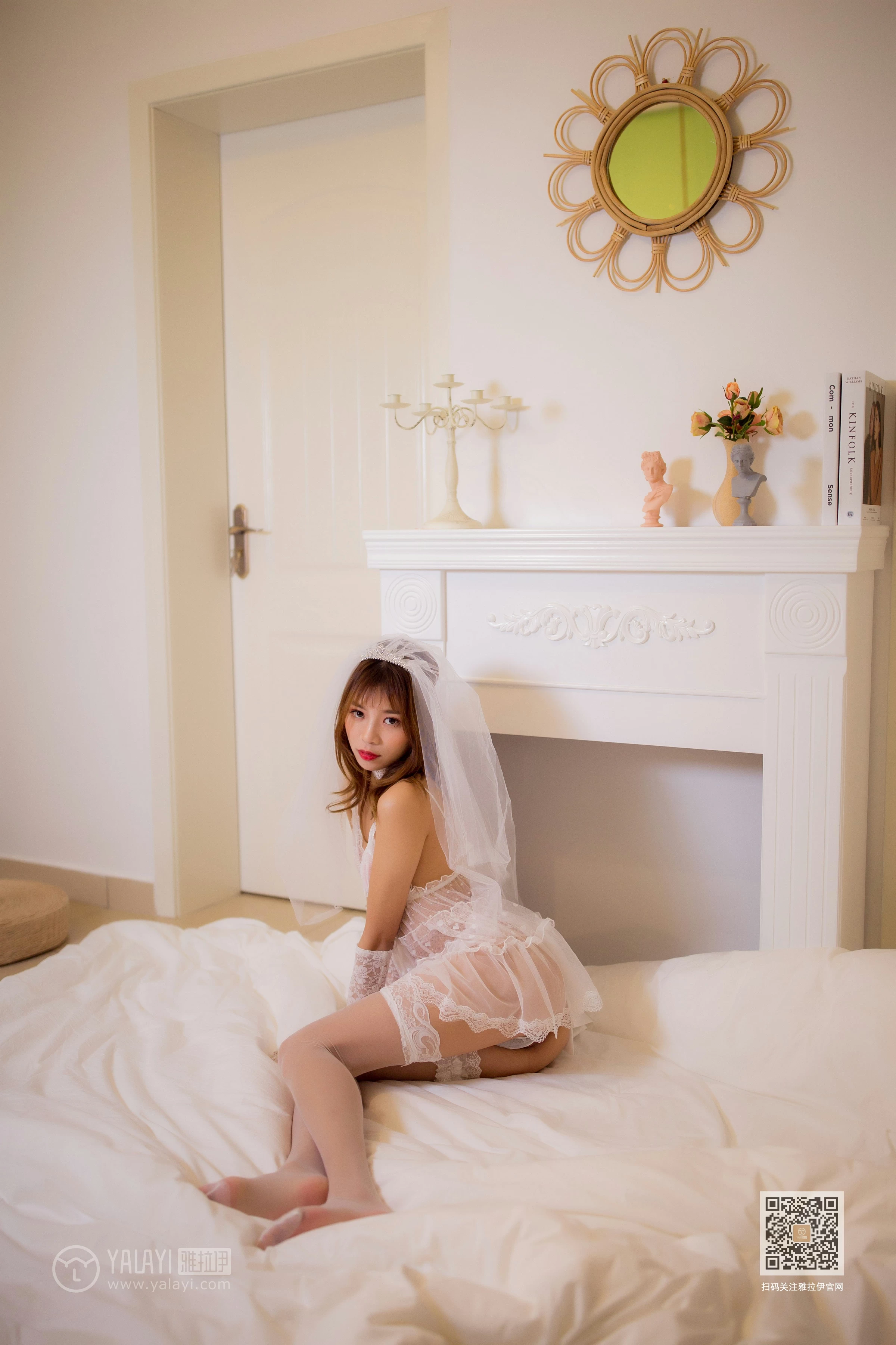 [YALAYI雅拉伊]Vol.524 情趣婚纱 丽雅 粉色内衣加白色丝袜美腿玉足性感私房写真集第5张