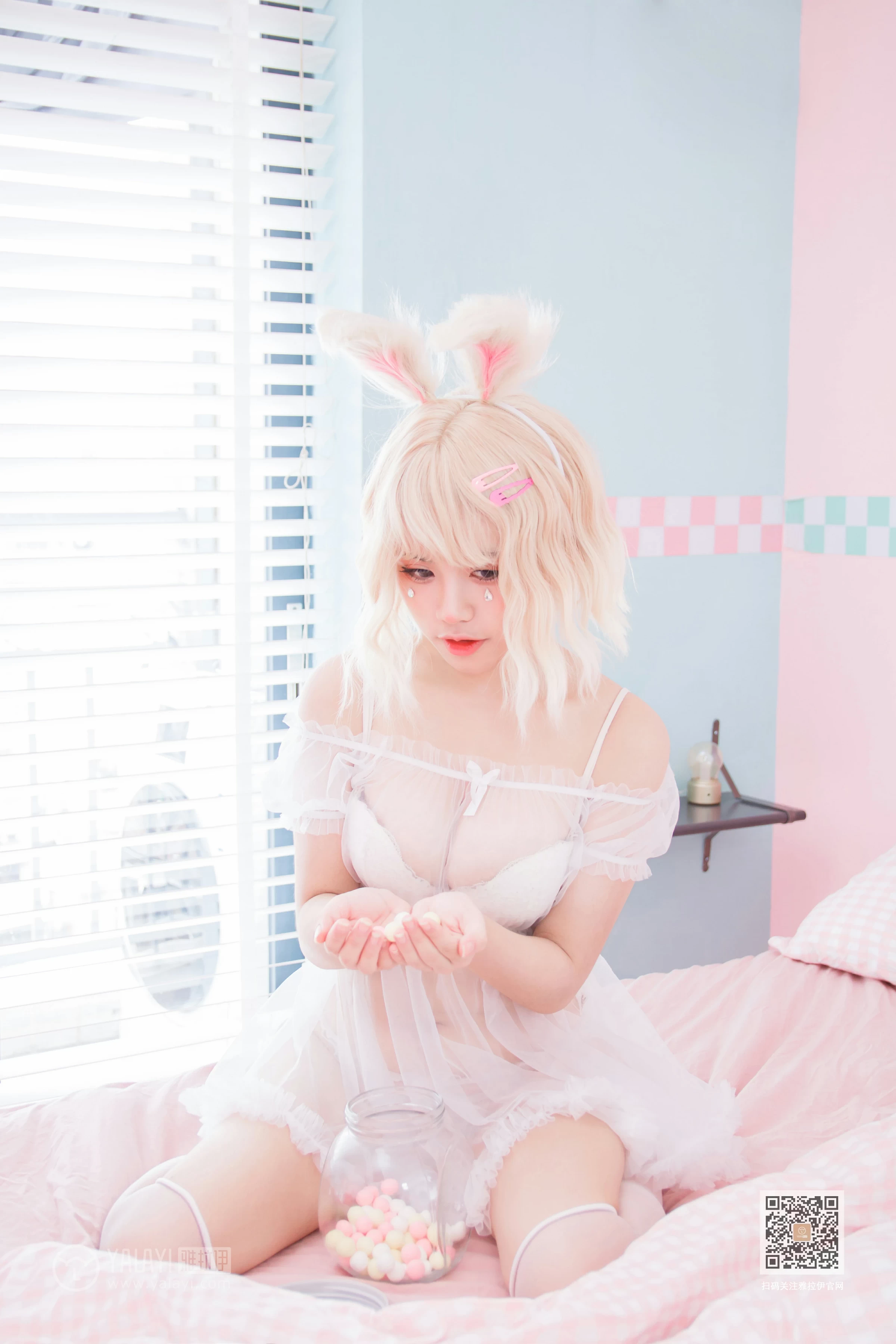 [YALAYI雅拉伊]Vol.557 阿狸的糖果罐 安安 透视情趣制服内衣加白色丝袜美腿玉足性感私房写真集第5张