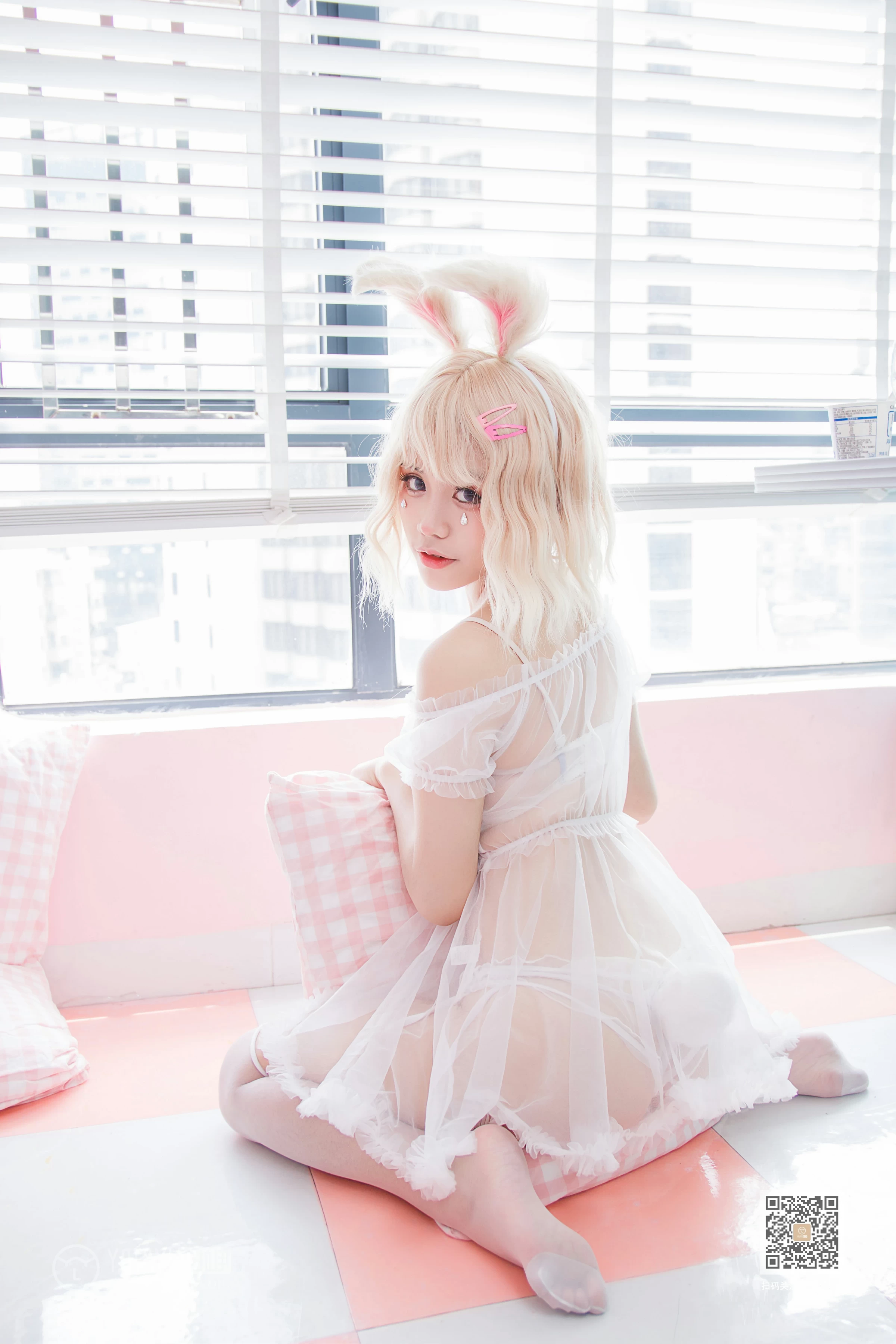 [YALAYI雅拉伊]Vol.557 阿狸的糖果罐 安安 透视情趣制服内衣加白色丝袜美腿玉足性感私房写真集第10张