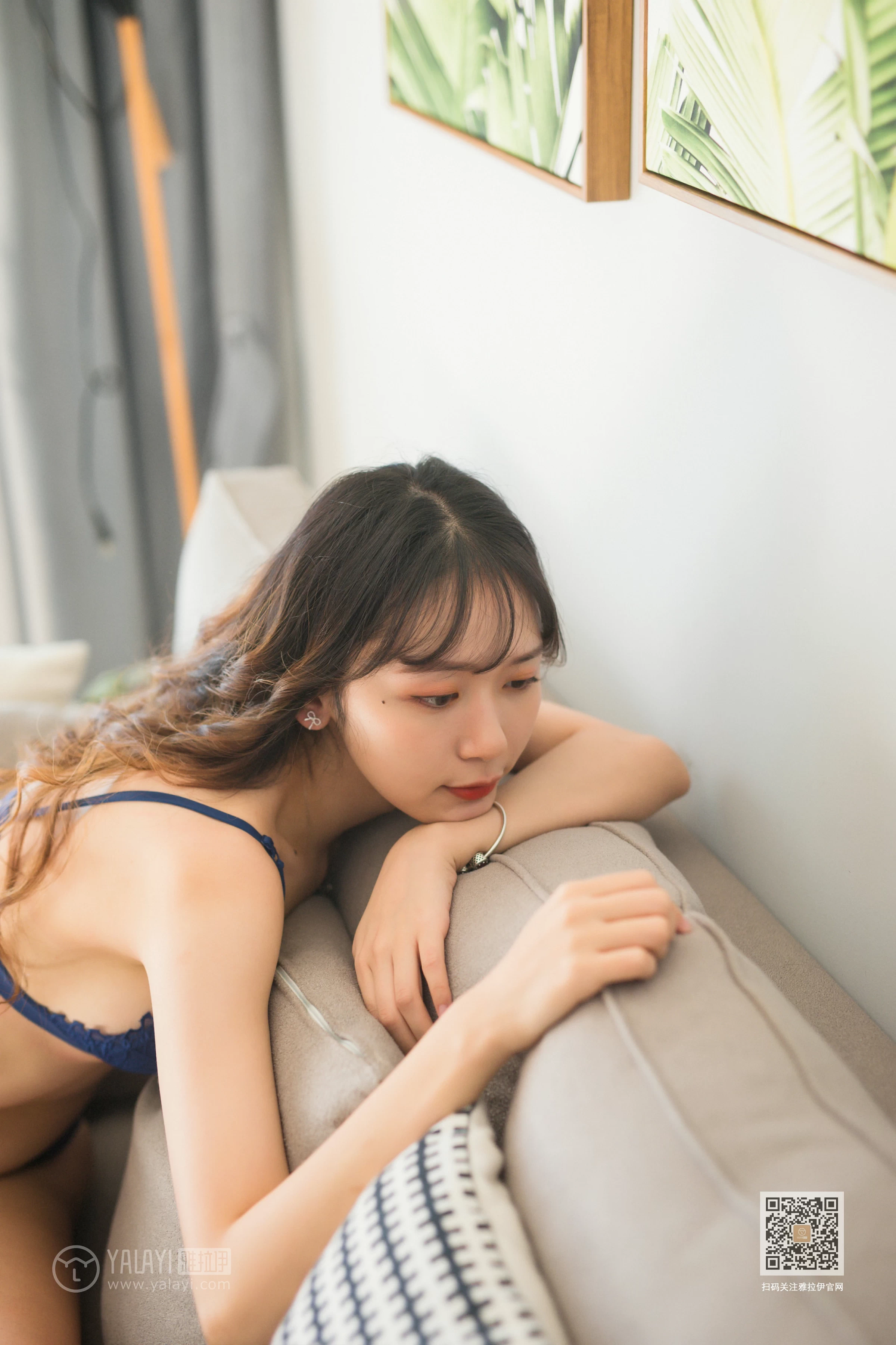 [YALAYI雅拉伊]Vol.568 想见你 晓琳 蓝色蕾丝内衣性感私房写真集第4张