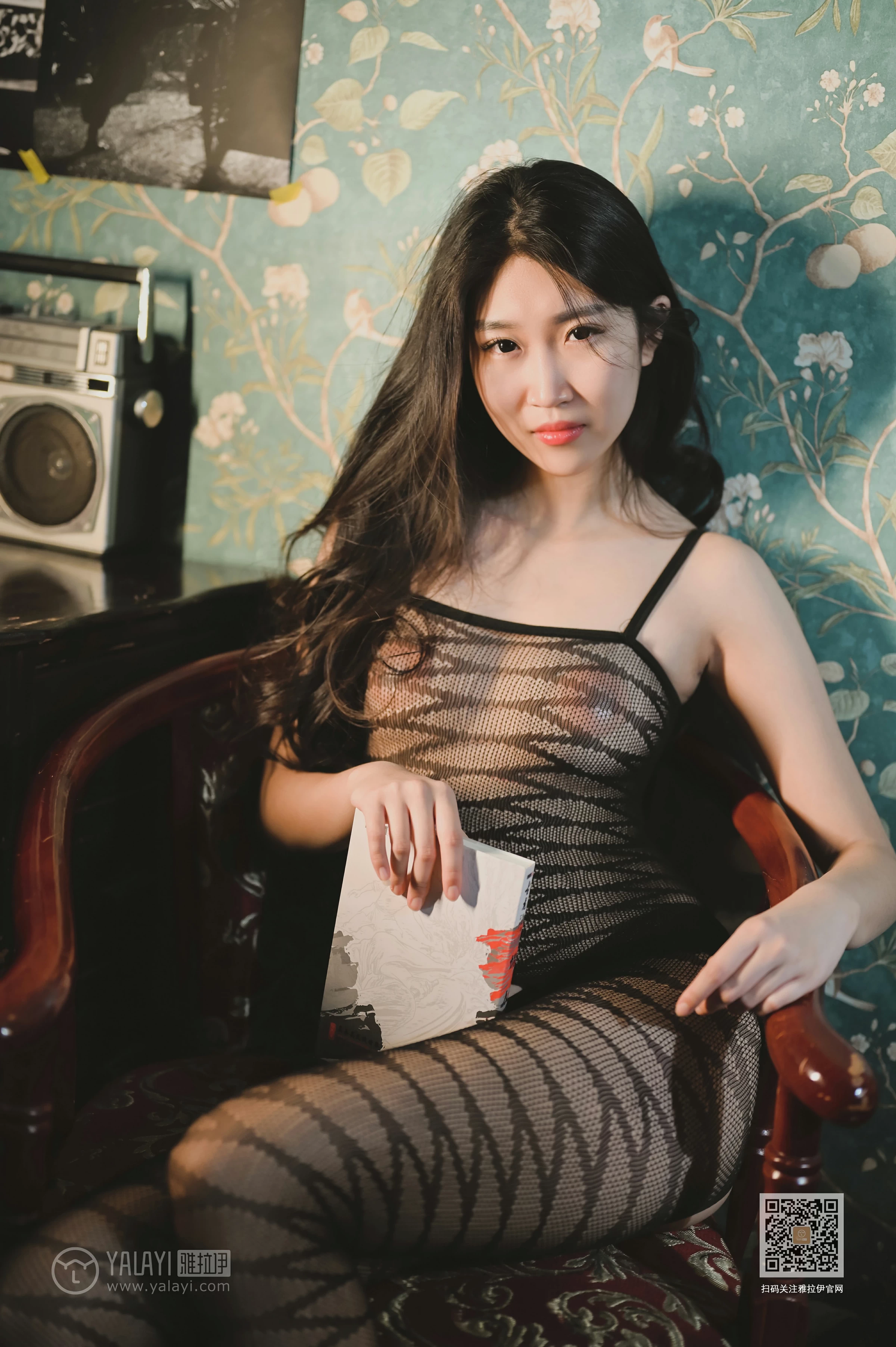 [YALAYI雅拉伊]Vol.578 情人箭 玫瑰 黑色透视情趣渔网衣性感私房写真集第4张