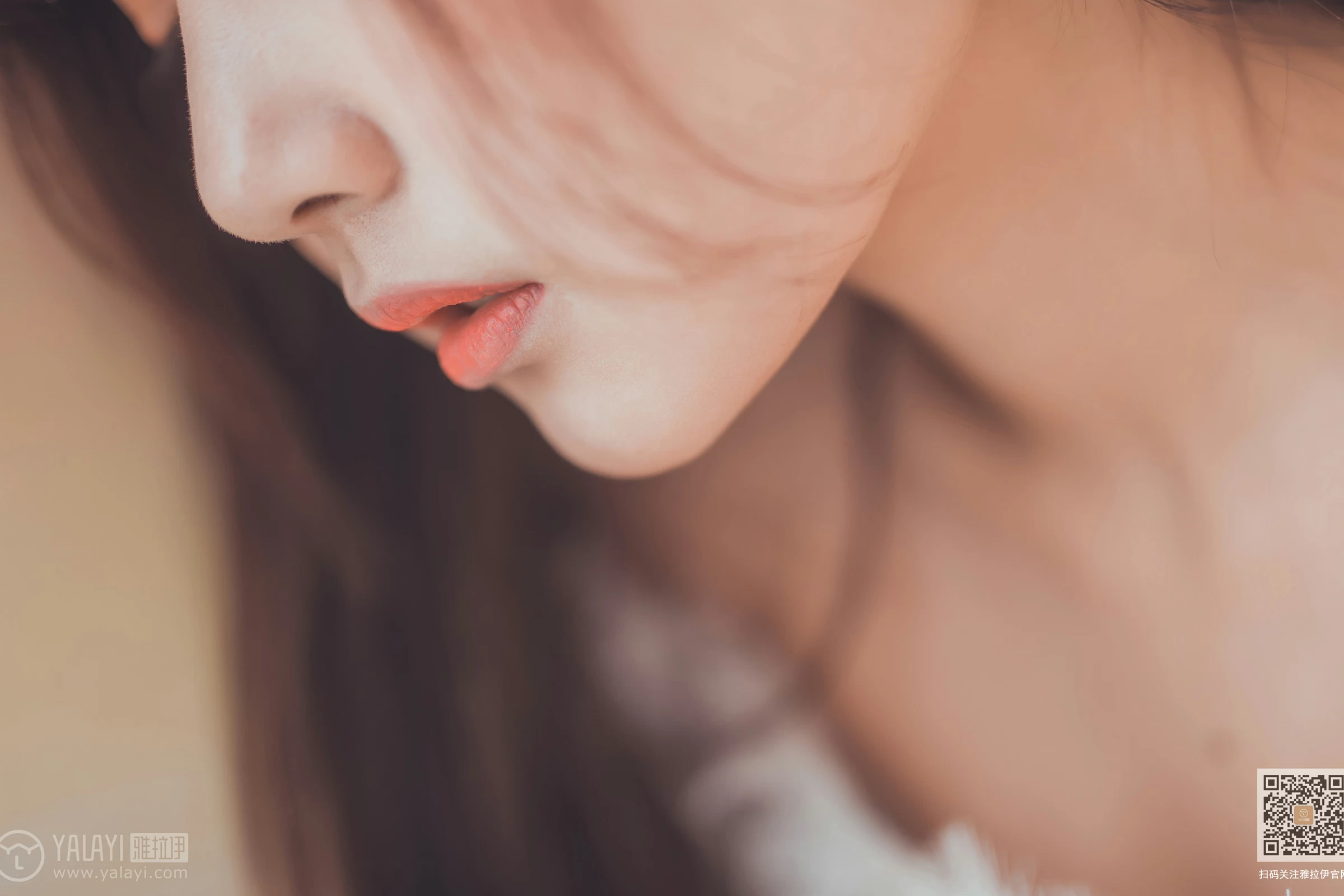 [YALAYI雅拉伊]Vol.588 清水有毒 唐芯 白色透视镂空上衣加短裤性感私房写真集第14张