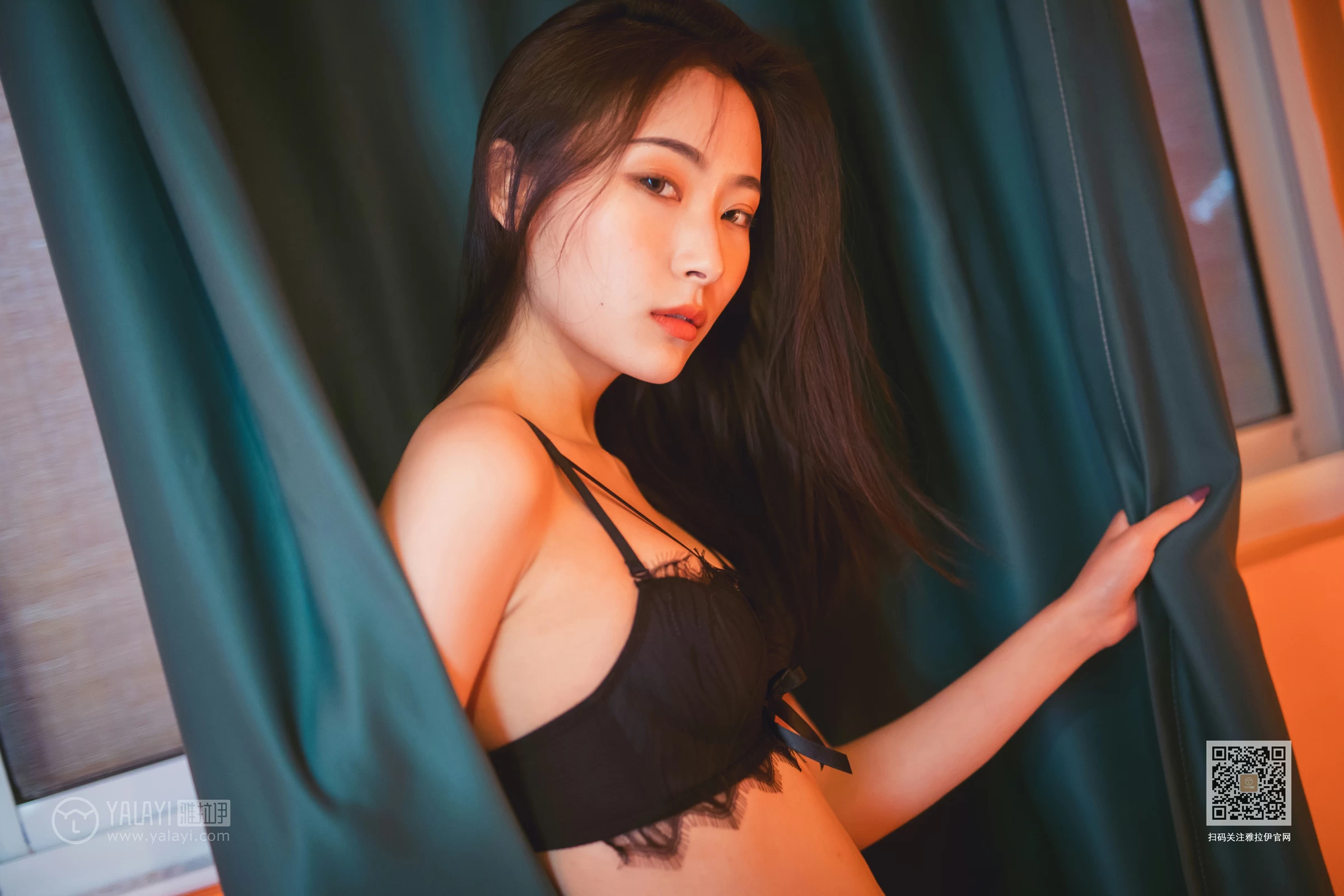 [YALAYI雅拉伊]Vol.592 再看我一眼 海棠 黑色蕾丝内衣性感私房写真集第6张