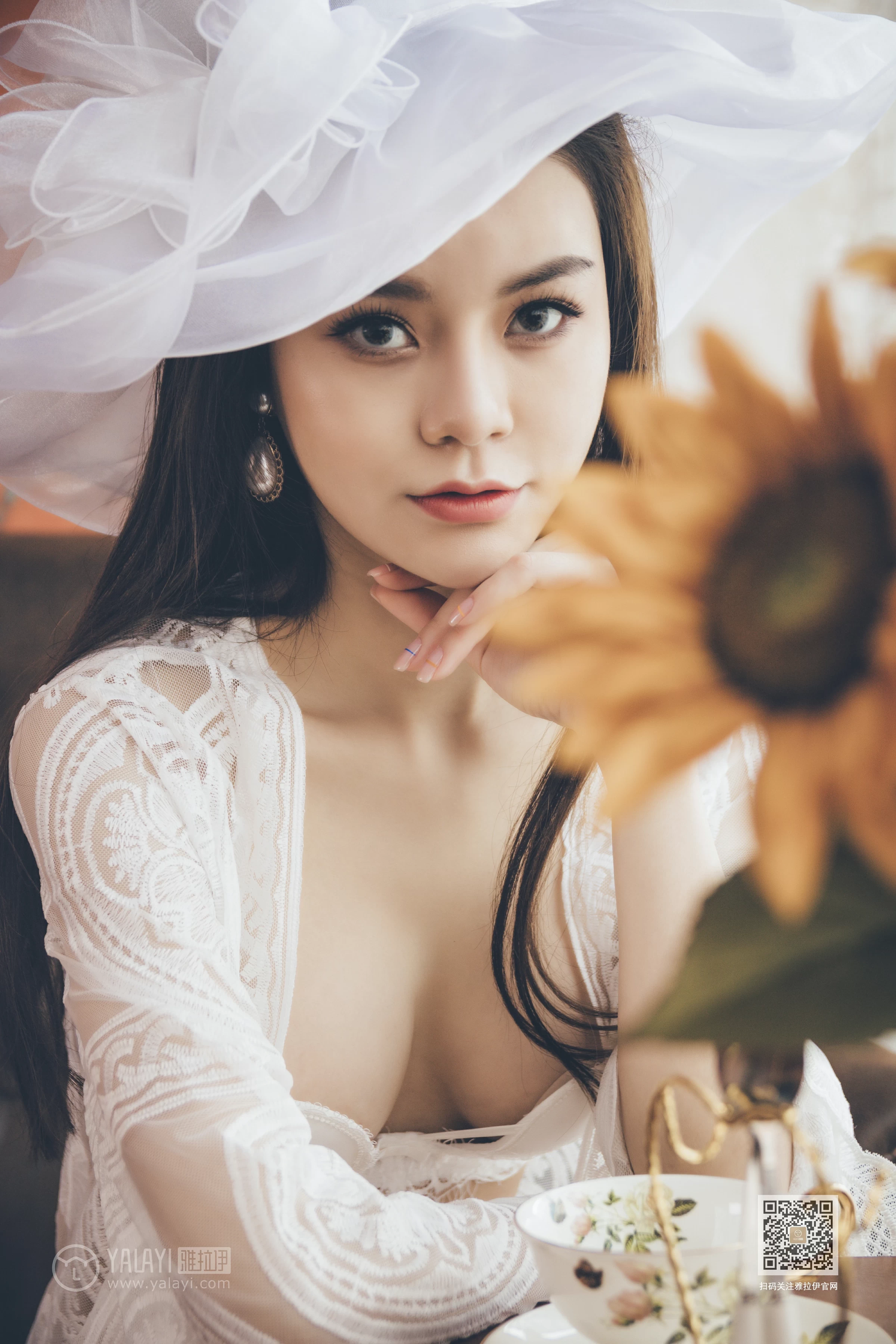 [YALAYI雅拉伊]Vol.594 第一次拍写真 蓉蓉 白色镂空睡衣加白色蕾丝内衣性感私房写真集第6张