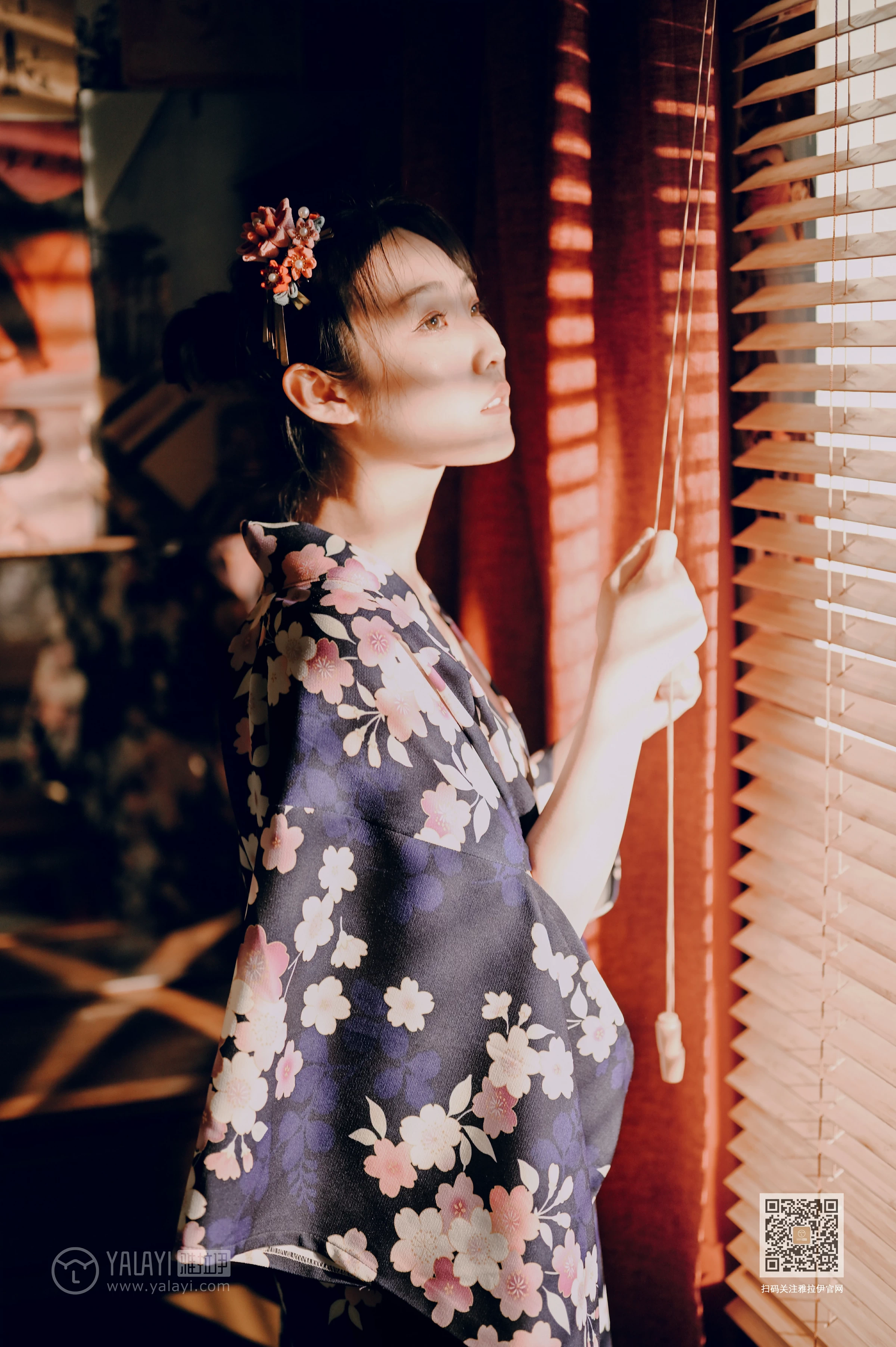 [YALAYI雅拉伊]NO.635 《和服少女》 沈伊 黑色和服加白色蕾丝内衣性感私房写真集第14张