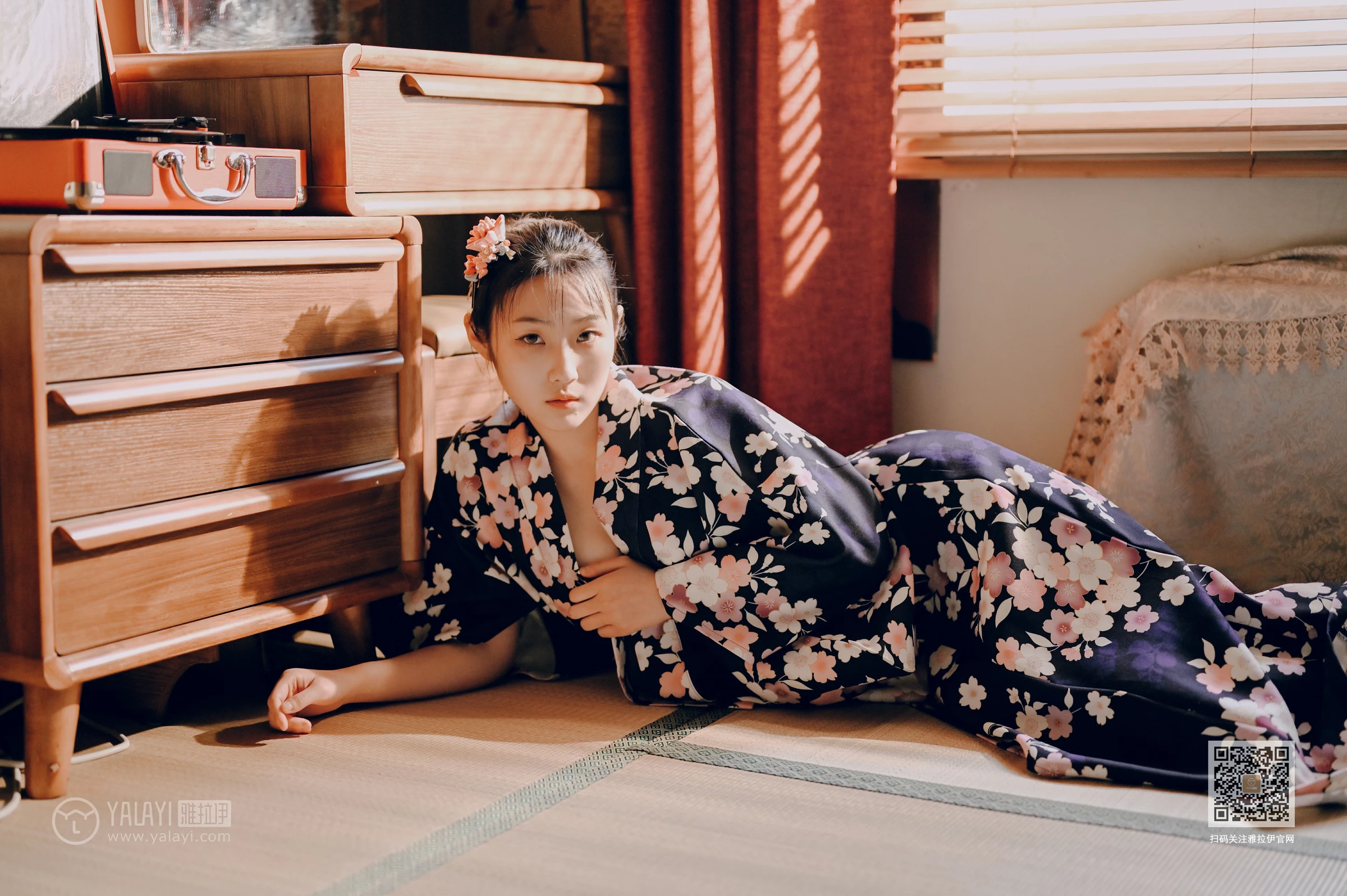 [YALAYI雅拉伊]NO.635 《和服少女》 沈伊 黑色和服加白色蕾丝内衣性感私房写真集第17张