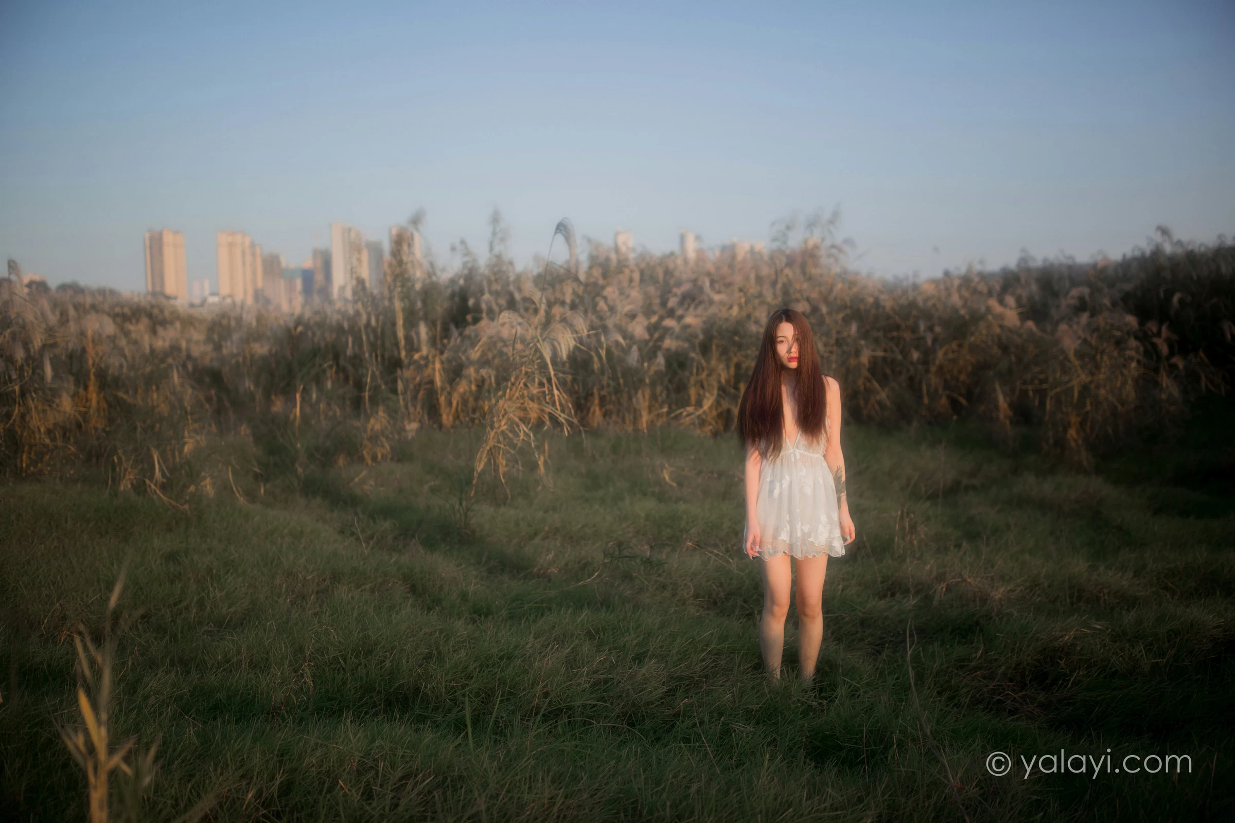 [YALAYI雅拉伊]NO.732 《寻》 籹籹仔 白色透视情趣婚纱性感私房写真集第11张