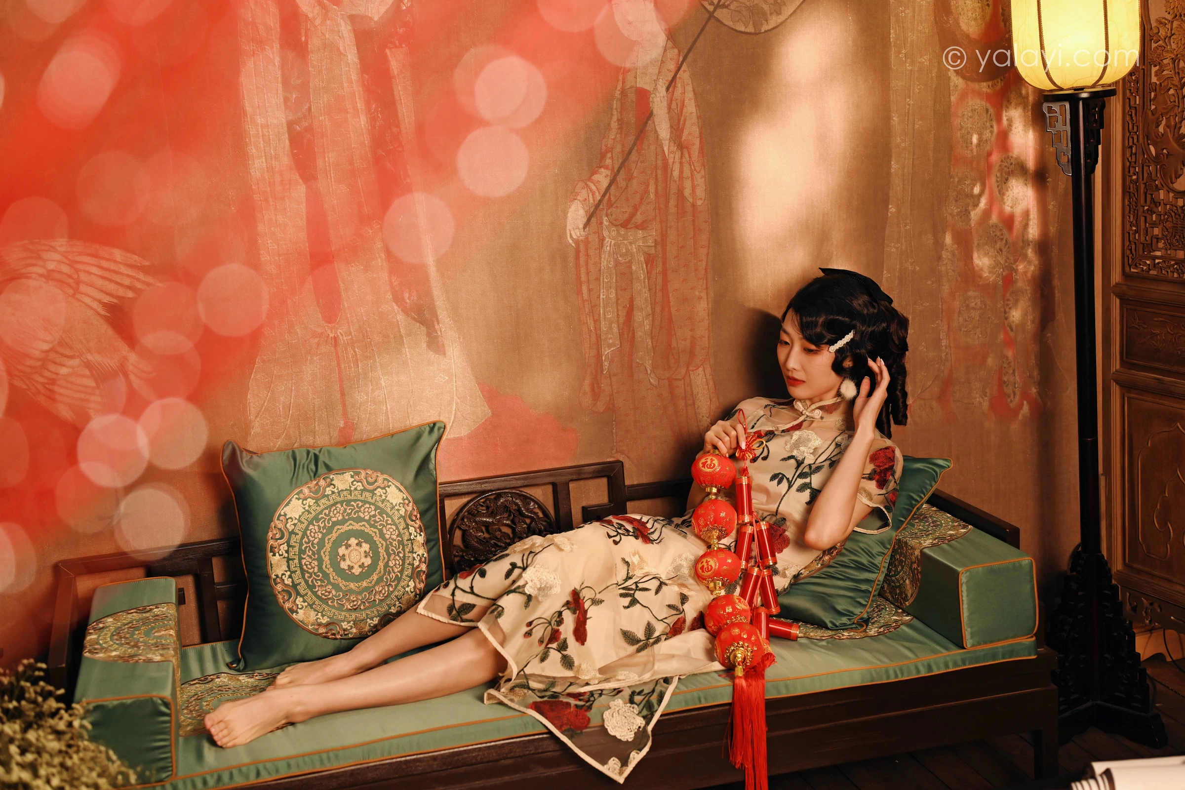 [YALAYI雅拉伊]2022.01.25 我在那里等你 佳佳 白色透视旗袍民国风写真集第12张