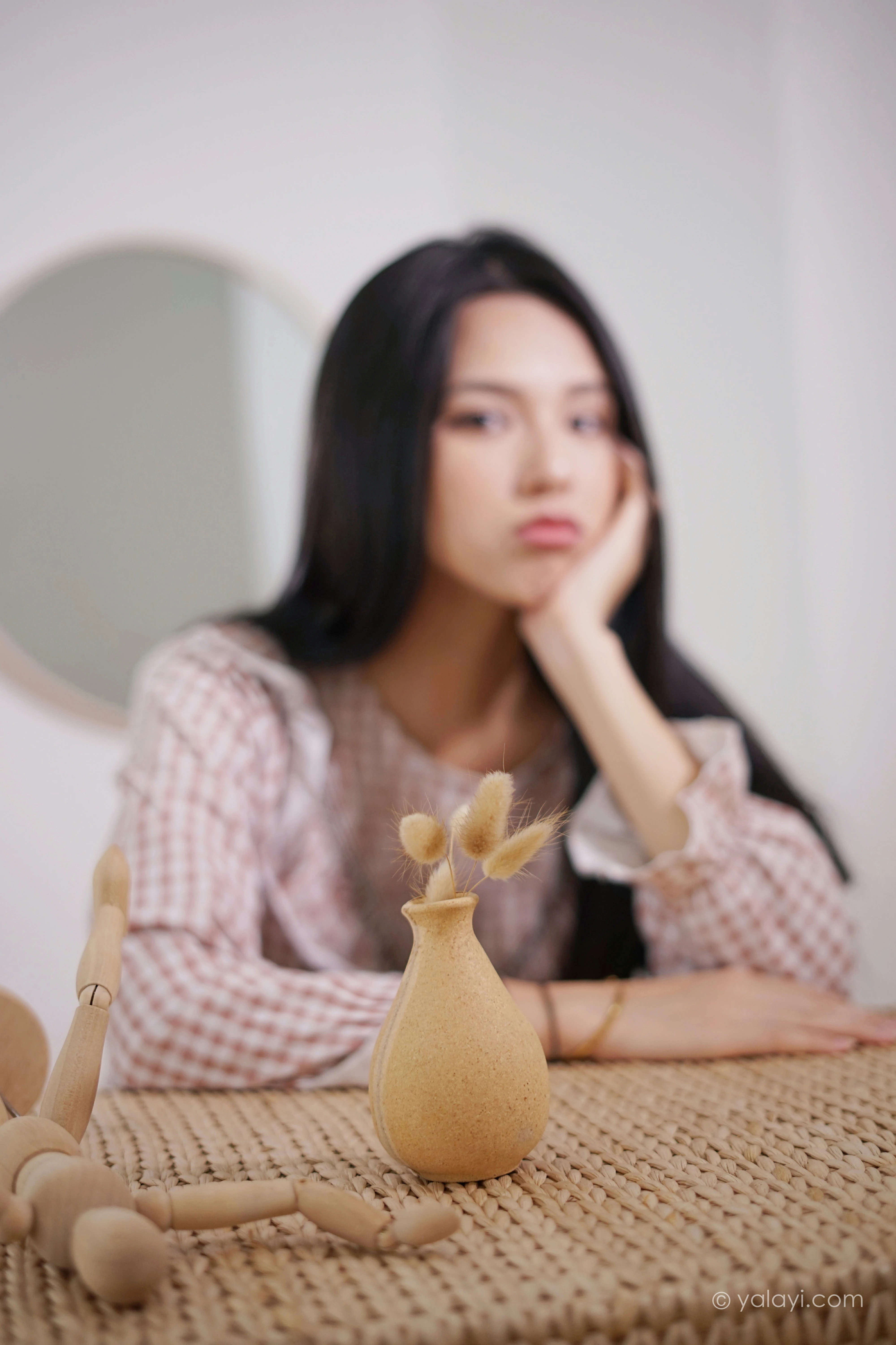 [YALAYI雅拉伊]NO.843 在家千日好 溪若 粉色睡衣加睡裤清纯可爱私房写真集第9张