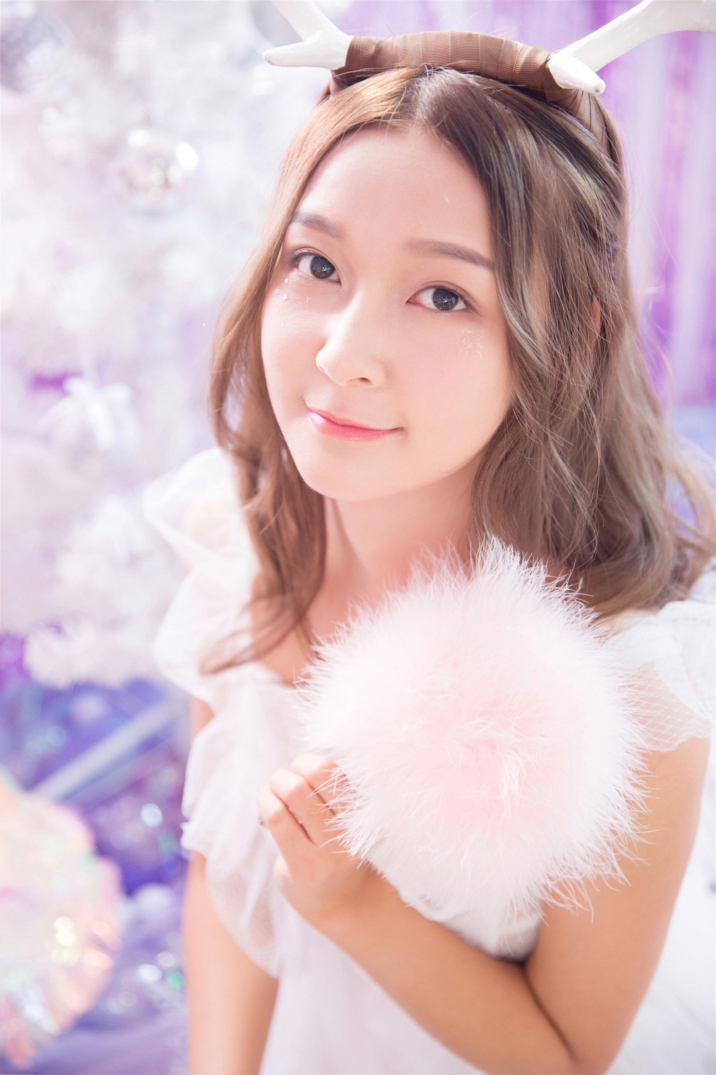 [YALAYI雅拉伊]2022.08.02 天上仙子 白色透视公主裙加白色塑身内衣性感私房写真集第1张