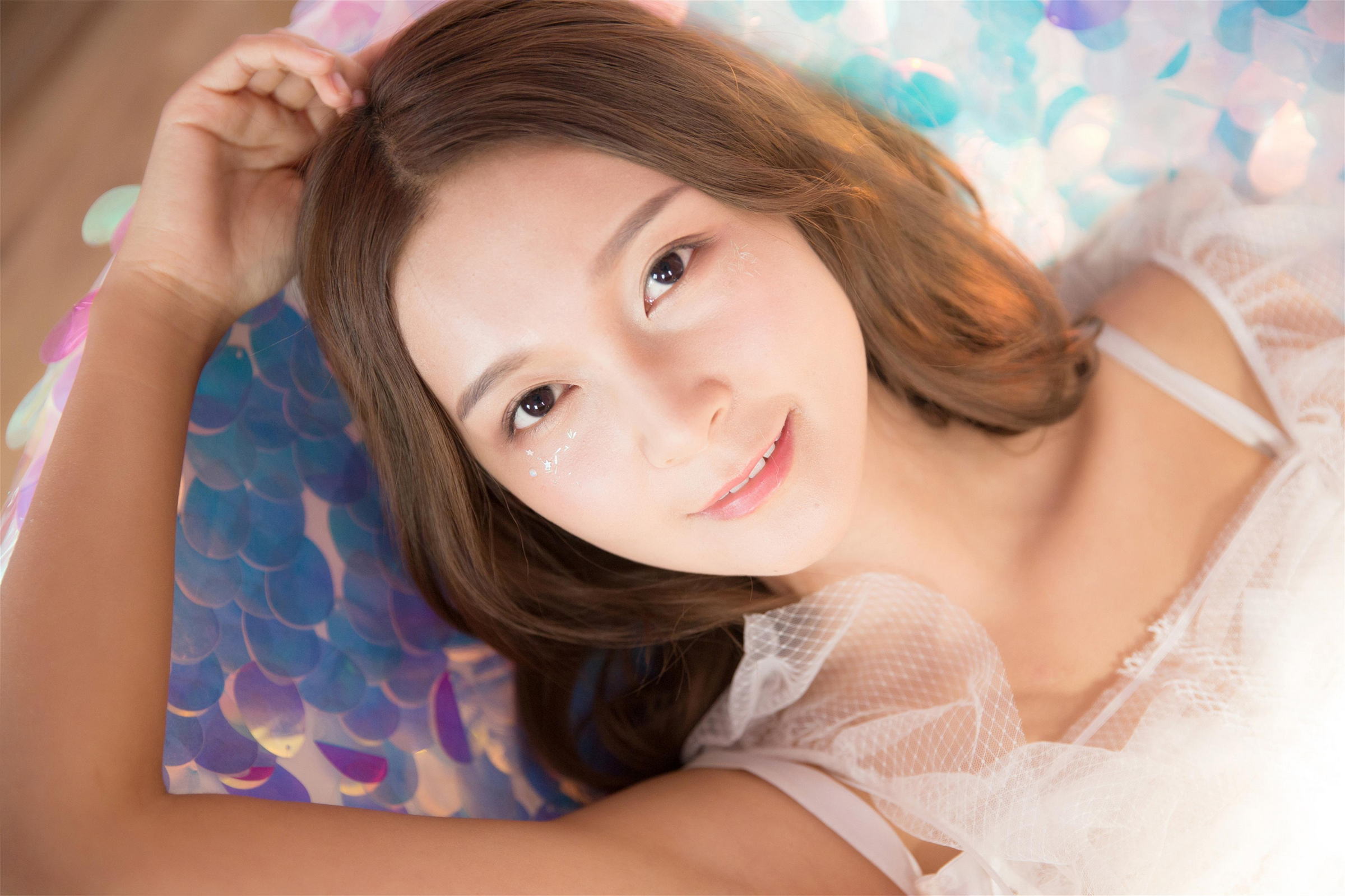 [YALAYI雅拉伊]2022.08.02 天上仙子 白色透视公主裙加白色塑身内衣性感私房写真集第10张