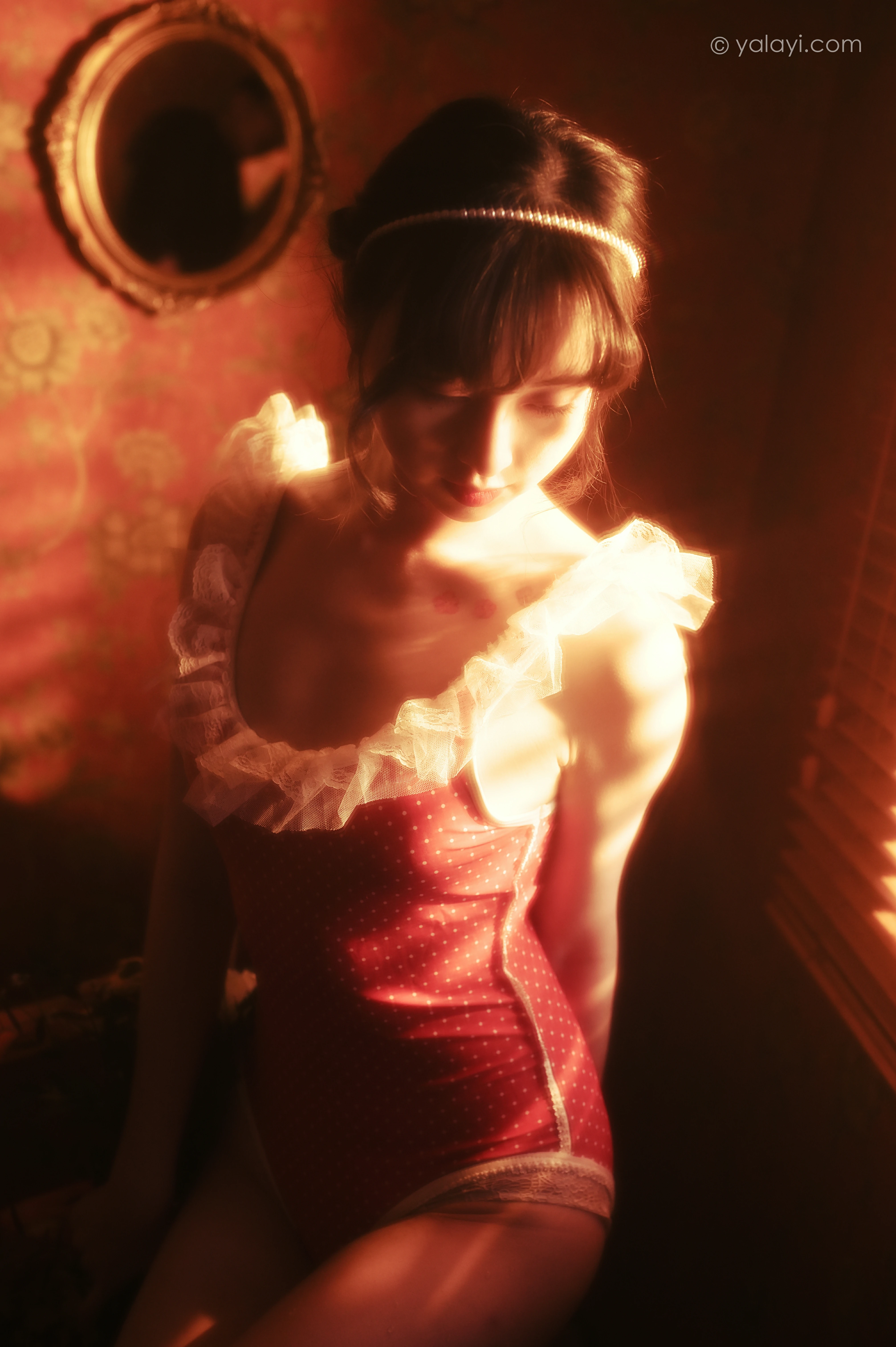 [YALAYI雅拉伊]NO.787 红颜旧梦 京京 红色紧身连体内衣性感私房写真集第8张