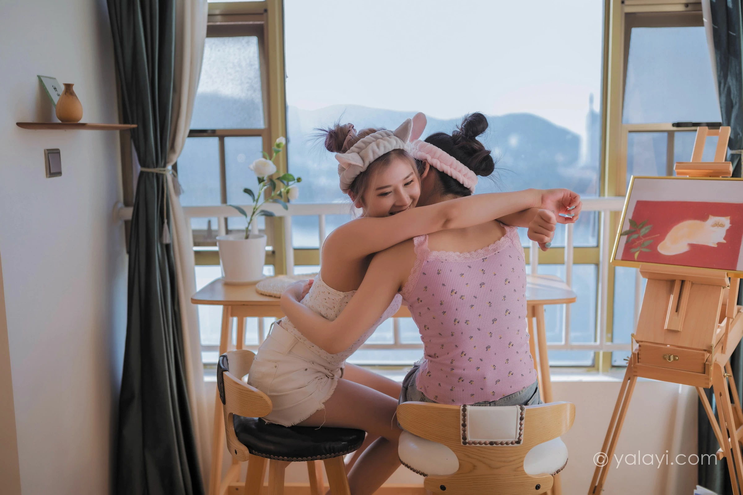 [YALAYI雅拉伊]NO.728 《另一个我》 左木 梦涵 性感小背心加短裤居家私房写真集第11张