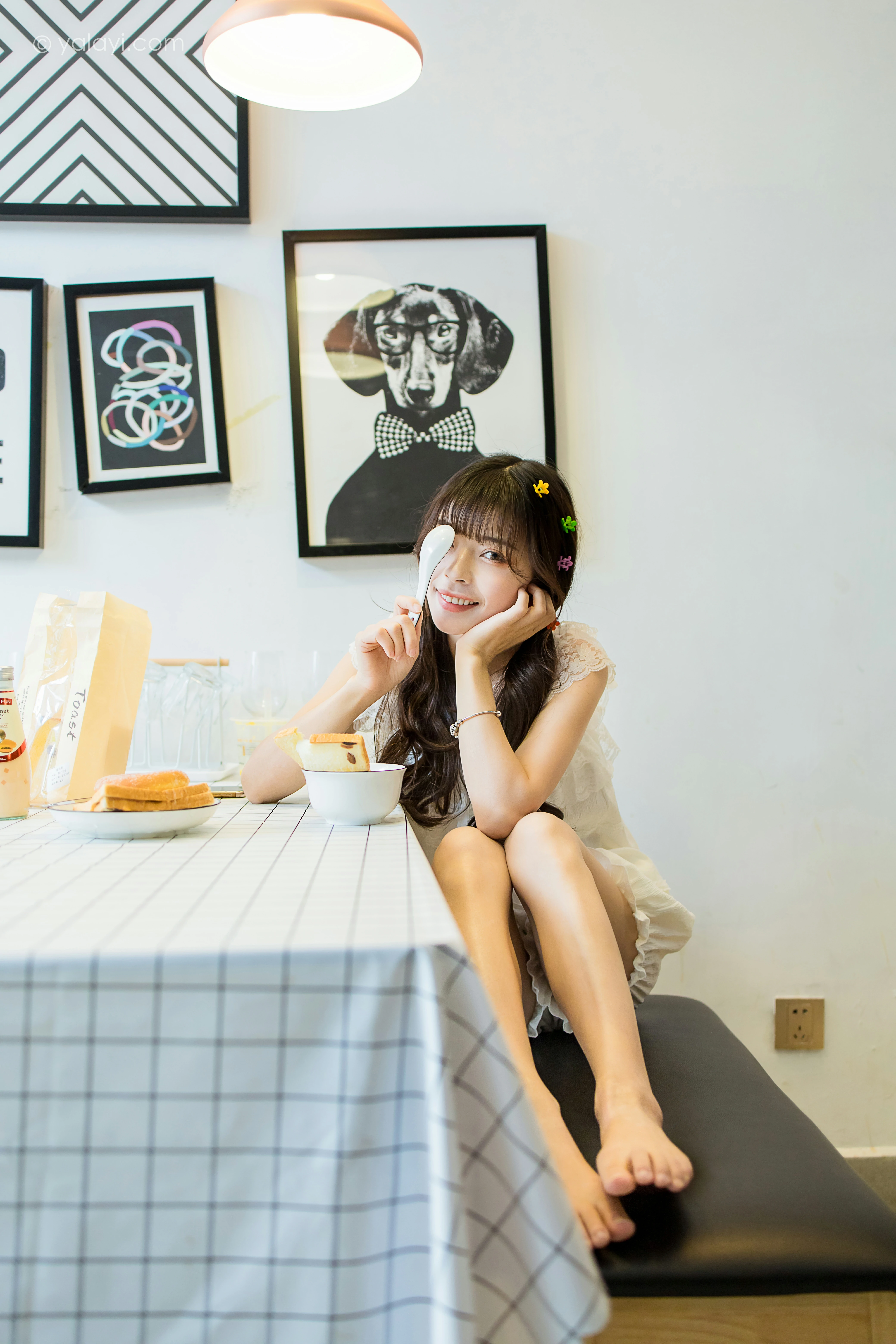 [YALAYI雅拉伊]NO.786 美好时光 程小蝶 白色蕾丝睡衣加短裤性感私房写真集第14张