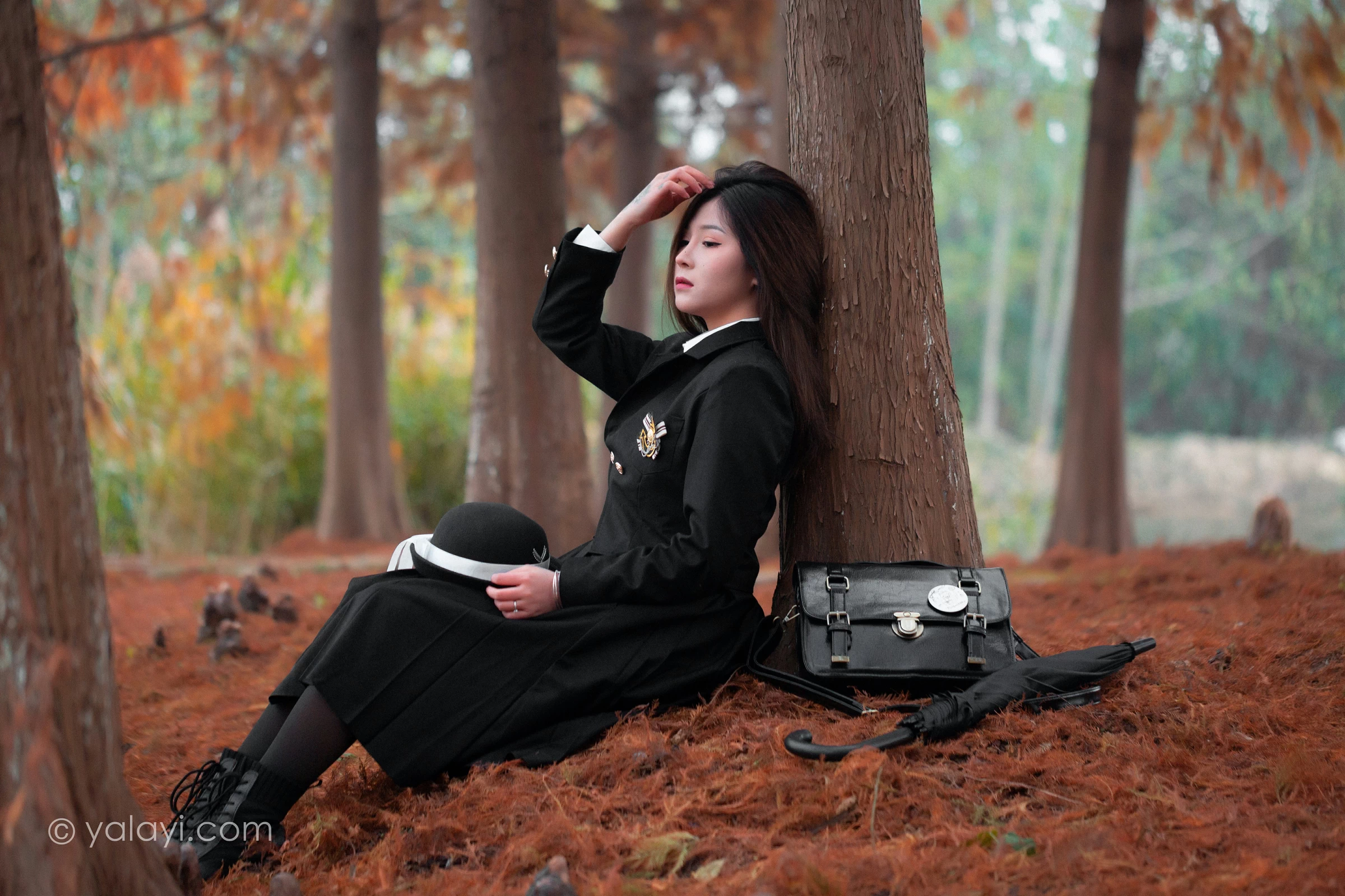 [YALAYI雅拉伊]NO.748 《冬恋》 梦涵 黑色JK制服与短裙加黑丝美腿清纯写真集第15张