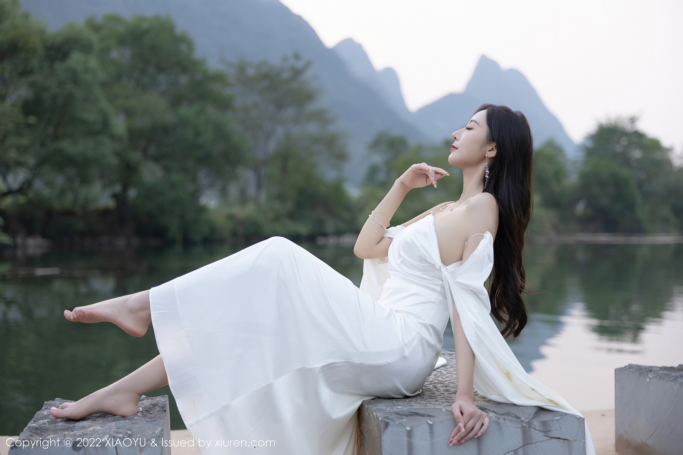 [XIAOYU语画界] VOL.884 王馨瑶yanni 杭州旅拍第1张