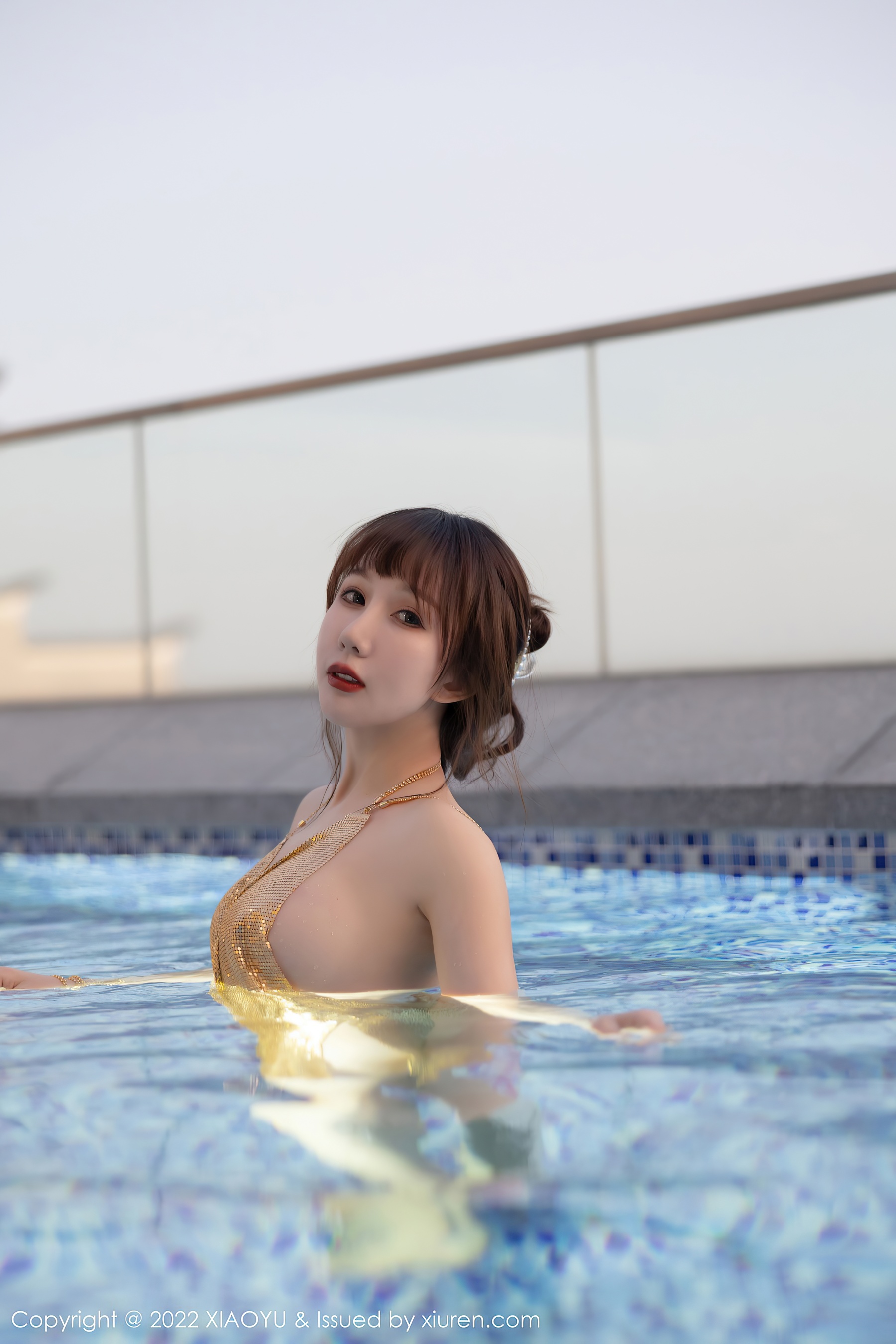 [XIAOYU语画界] VOL.890 波巧酱 泳池美腿第5张